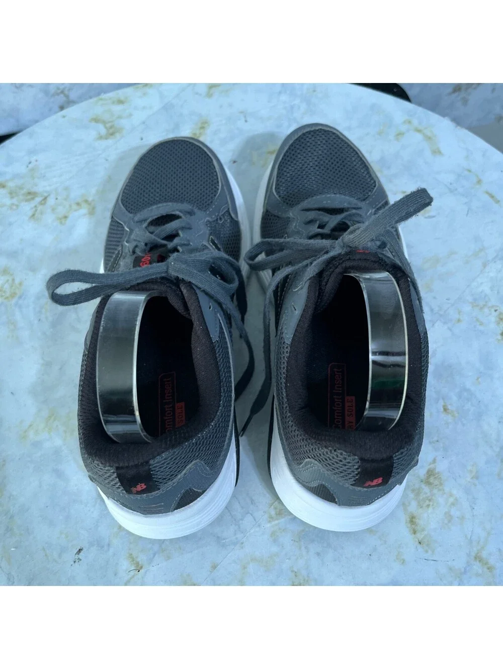 New Balance signs tread